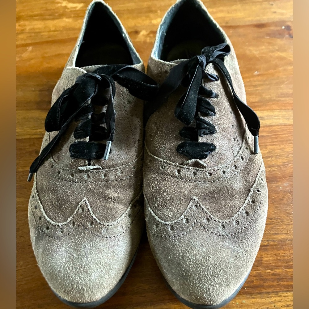 BORN taupe suede oxfords